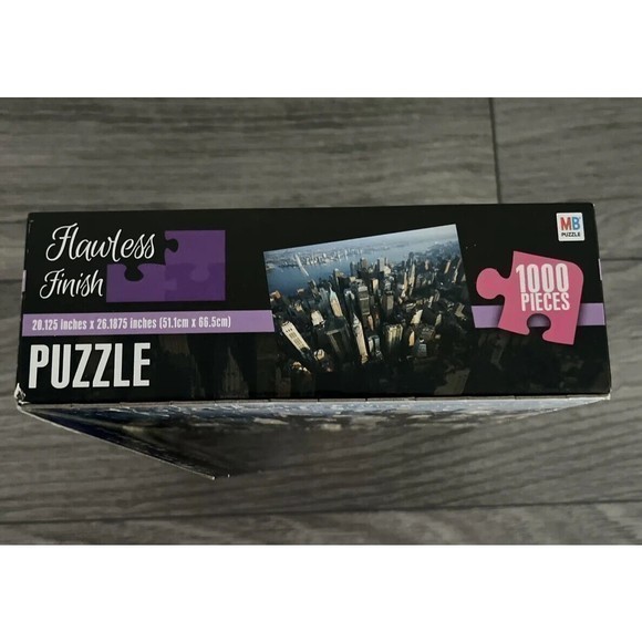 Cardinal 1000 Piece Puzzle Flawless Finish - New York City Skyscraper - Picture 5 of 8